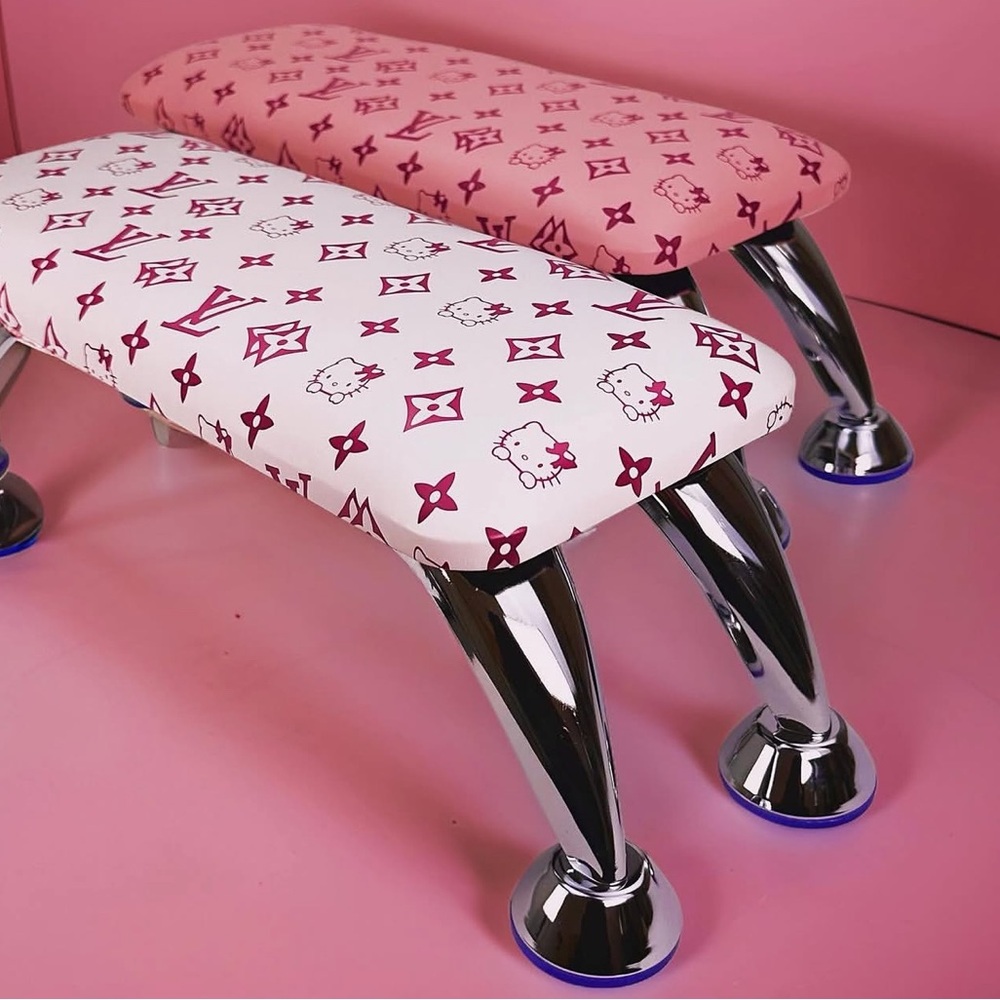 HK X LV ARM REST.